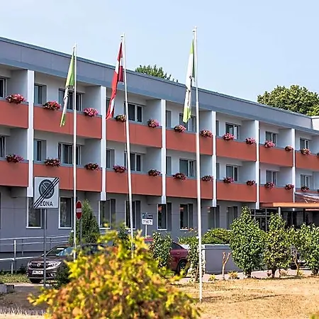 Mezaparks 3*